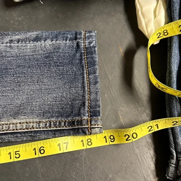 Boys size 5 silver jeans. Snap and zip close. (35/5) - Picture 16 of 16